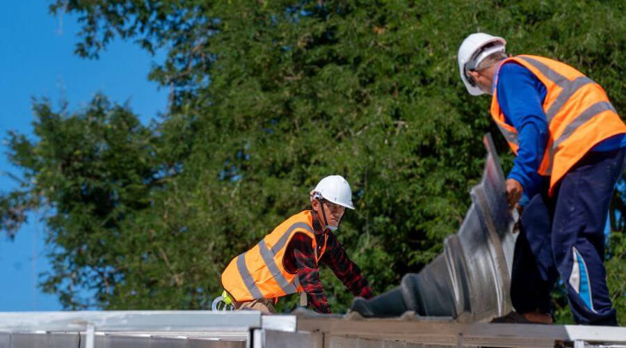 Professional new roof installation services in Mount Summit, IN